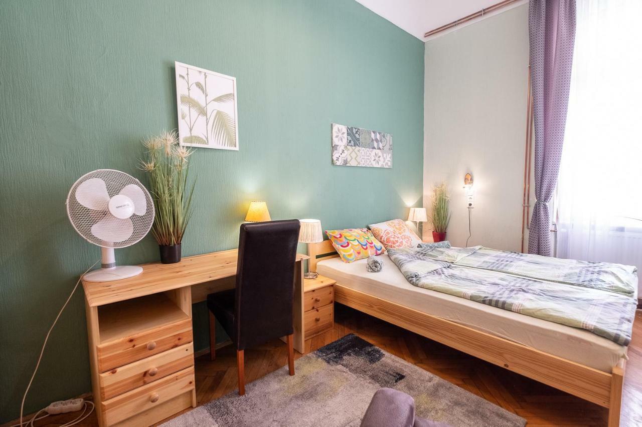 Pesto Hostel Budapeszt Zewnętrze zdjęcie
